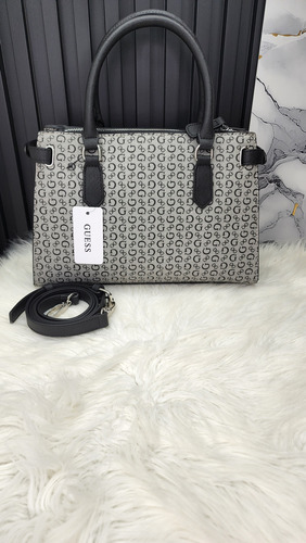 Bolsa Guess Hh819107 Nueva 100 % Original Con Etiqueta Gris Oscuro Estampado Níquel Negro