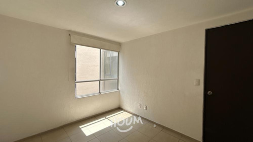 Departamento En Agua Caliente, Iztacalco Con 2 Recámaras, 70 M², Id: 152042