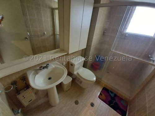 Imagen 7 de 20 de Gran Oportunidad! Venta De Amplio Y Acogedor Ph De Tres Niveles La Campiña: Mls #22-14221 Ma. Vergara