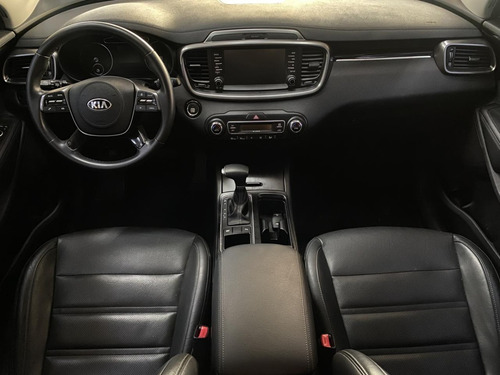 Imagem 11 de 16 de Kia Sorento 2.4 16v 4x2 Aut.