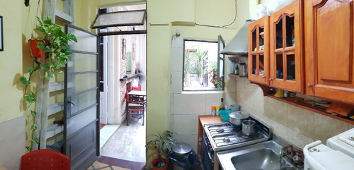 Imagen 27 de 28 de Av. Córdoba Al 4100, Palermo. Ph Sin Expensas. Planta Baja. Superficie 62 M2. 2 Ambientes Más 2 Entrepisos Que Pueden Ser Otros 2 Dormitorios. Patio Con Techo Rebatible. Reciclado Con Caños Y Cables