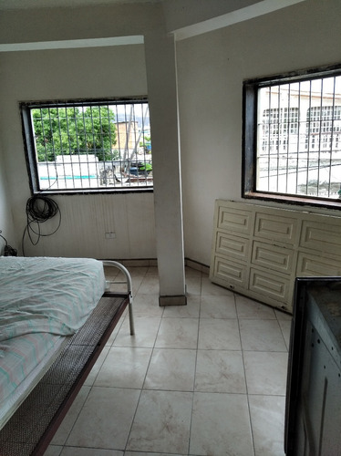 Imagen 4 de 11 de Vendo Práctico Edificio Residencial Con Un Local Comercial A Estrenar, Urb. Coromoto, Maracay.