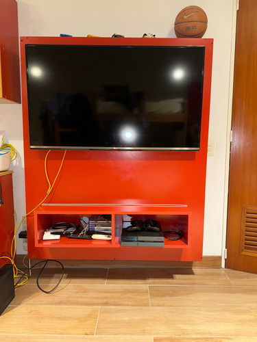 Racks Para Tv Ancho 123 Cm Alto 150 Cm 20 Cm Bordo Rojo (Usado)