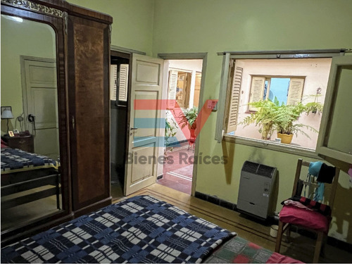 Imagen 5 de 15 de Venta. Gran Propiedad 8 Dormitorios En Centro De Cordoba Capital. 320 Mts Cubiertos 470 Mts Terreno