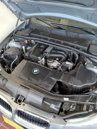 Bmw Serie 3 2.0 320i Sedan Executive 2011