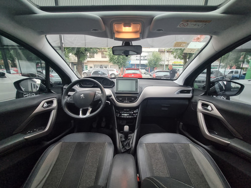 Peugeot 208 1.6 Feline