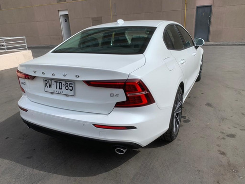 Imagen 6 de 14 de Volvo S60 Ii B4 Momentum 2022