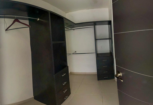 Casa En Fraccionamiento Con Seguridad Y Vista Al Lago De Tequesquitengo