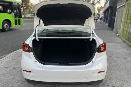 Mazda Mazda 3 2.0 Sedan I Touring L4 Man Mt