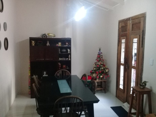 Imagen 3 de 9 de Chalet En Venta En Ituzaingo Norte