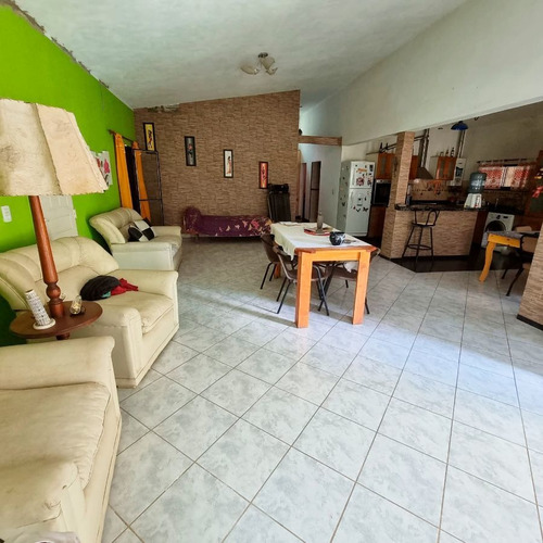 Imagen 3 de 16 de Venta De Casa + Depto. A Finalizar Con Cocheras En Cosquín - Cba.