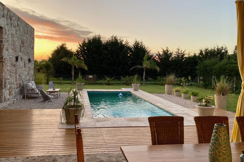 Casa En Venta En Arenas Del Sur, Orientación Noroeste.