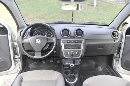 Volkswagen Voyage 2010 1.6 Vht Trend Total Flex 4p