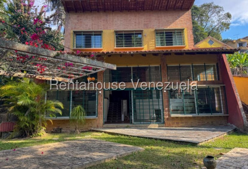 Casa Colonial Que Combina Confort Y Estilo En Venta Ubicada En El Hatillo 25-17968