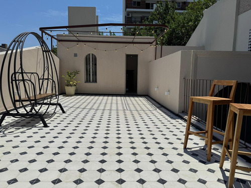 Venta Casa Diseño De Autor Con Pileta Y Cochera En Barrio Abasto