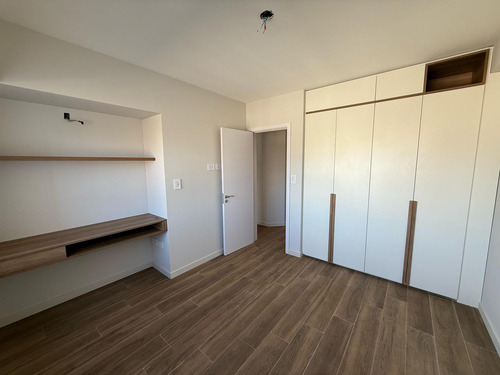 Venta Departamento De 120m² · 4 Ambientes 1 Cochera Amenities Barrio Lourdes, Distrito Centro