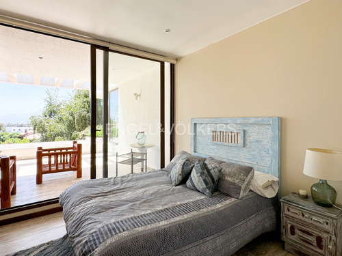 Gran Casa De 5 Dormitorios En Marbella