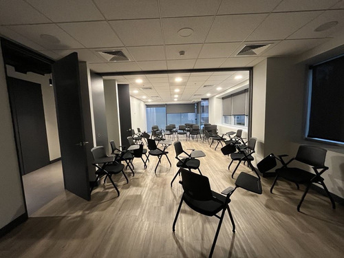 Oficina En Arriendo En Las Condes - Próximo A Metro El Golf