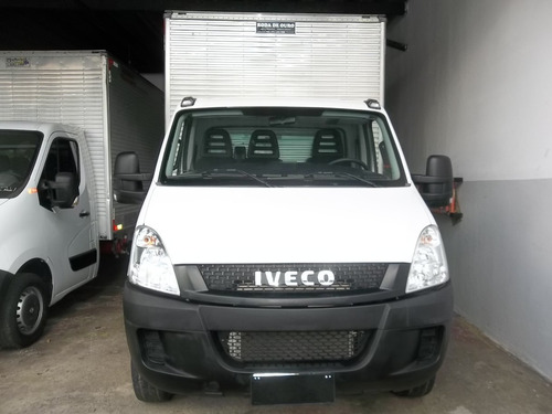 Imagem 1 de 12 de Iveco 35s14, 2018, Baú, Ar Condicionado, 42.285 Km