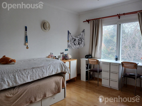 Casa En Venta En Barrio Los Jazmines Con Piscina