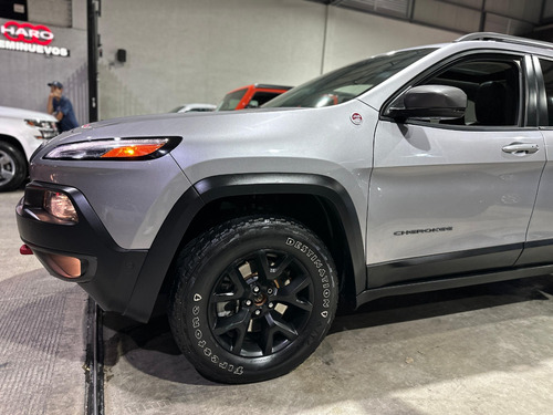 Jeep Cherokee 3.3l Trailhawk At