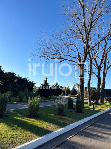 Terreno En Venta Con Fondo A La Laguna Barrio Cerrado La Alameda - Canning