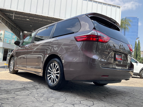 Toyota Sienna 3.5 Xle At