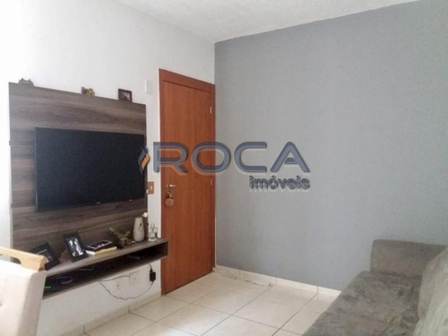 Venda De Apartamentos / Padrão Na Cidade De São Carlos 24519