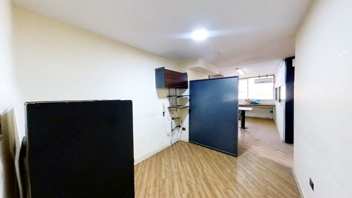 Imagen 6 de 24 de Se Vende Amplia Oficina De 4 Privados