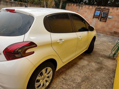 Imagem 3 de 8 de Peugeot 208 2017 1.2 Active Flex 5p