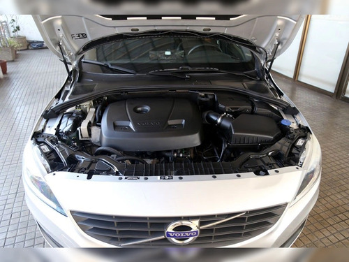 Volvo S60 1.5 T3 COMFORT 4X2 AT 4P