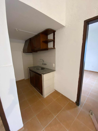 Alquiler Apartamento En El Cordon 2 Dormitorios Y Patio