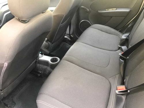 Imagem 6 de 9 de Fiat Grand Siena Attractive 1.0 Flex 8v 4p