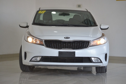 Imagen 5 de 10 de Kia Forte Lx 2018