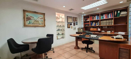 Imagen 9 de 20 de Vendo Edificio 842m2 Prados Del Este 2261