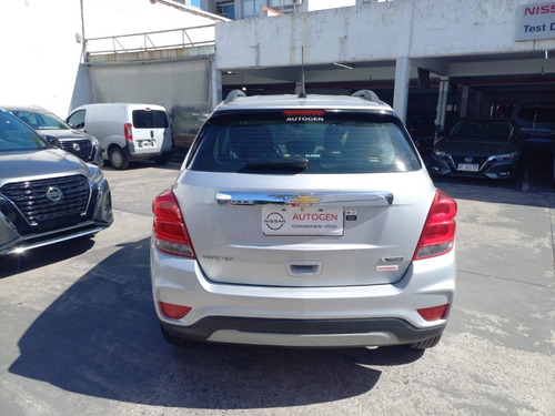 Imagen 12 de 15 de Chevrolet Tracker Premier