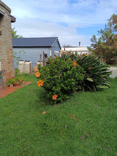 Lomas De Solymar Se Vende Casa Con Apto Proximo A La Playa