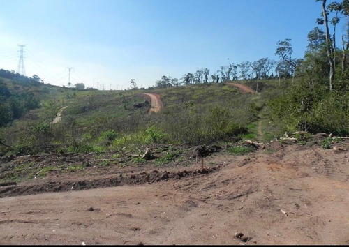 L.o* Terreno Documentado Em Ibiúna