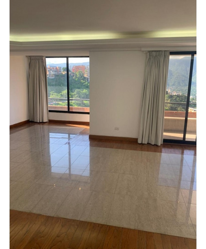 Vendo/alquilo Ph 600m2 Valle Arriba 0300