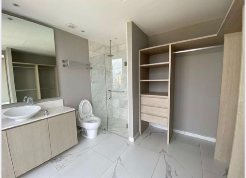 Excelente Departamento En Venta En Galatea En El Country Clu