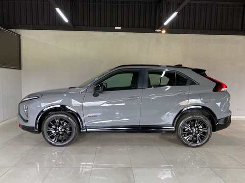 Mitsubishi Eclipse Cross 1.5 Hpe Black Turbo Cvt 5P