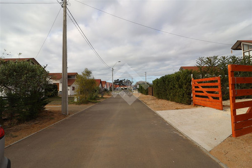 Casa Vacacional En Venta De 3 Dorm. 1 Baño En Tongoy