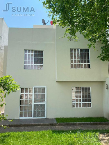 Casa Amueblada En Renta En Fraccionamiento Villas Nautico,  Altamira Tamaulipas.
