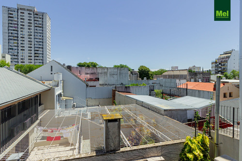 Hermoso 2 Ambientes C/balcón Y Terraza Propia En Colegiales
