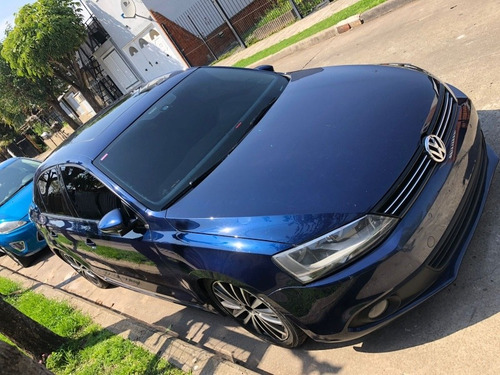 Imagen 4 de 13 de Volkswagen Vento 2.5 Luxury 170cv 2011