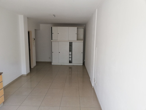 Imagen 2 de 11 de Departamento En Venta De 1 Dormitorio En Villa Urquiza