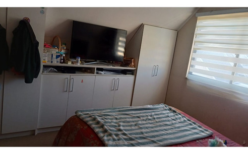 En Venta Casa 2 Pisos 3d / 2 Baños Galilea Los Ángeles $105