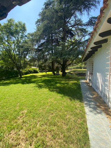 Terreno Con Casa Apto 5 Unidades En Venta En Barrio Villa Allende Golf