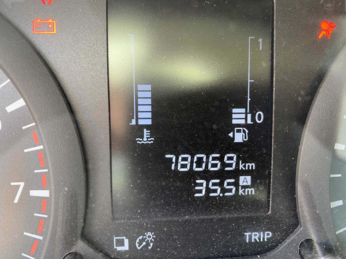 Imagen 6 de 6 de Nissan Np300 2017 2.5 Estacas Dh Aa Pack Seg Mt