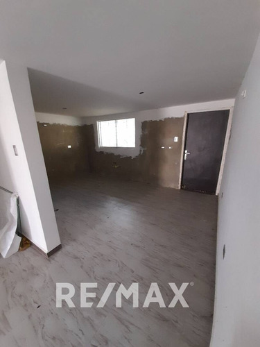Imagen 10 de 15 de Ninoska Fuenmayor Ofrece En Venta Townhouse Casa Verde La Cumaca, Posee Planta Al 100%